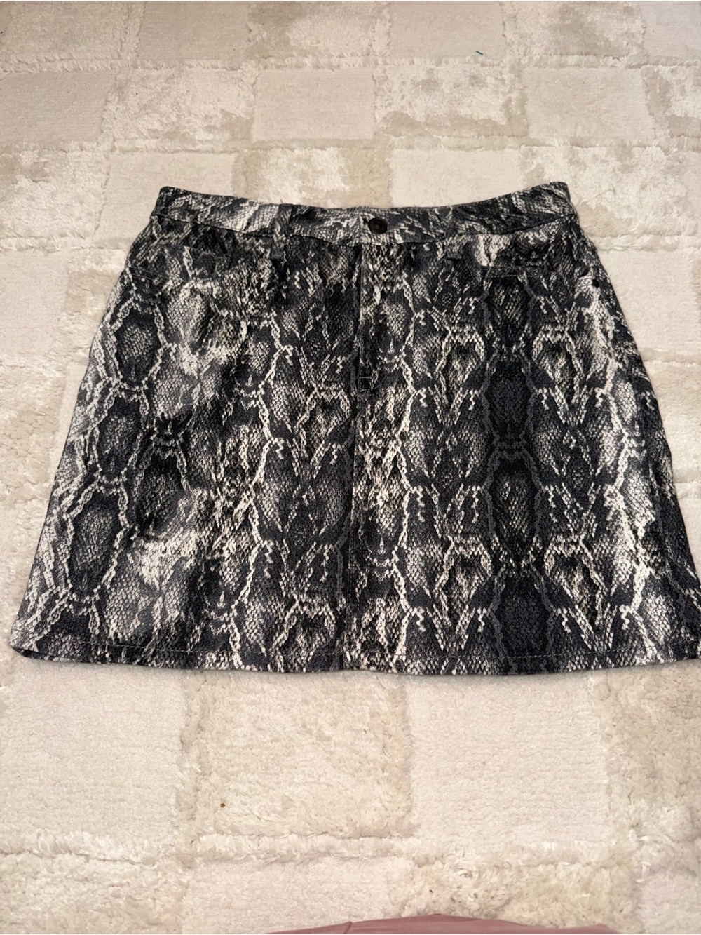 Zara Snake Print NWT Black & Gray Mini Skirt Size M